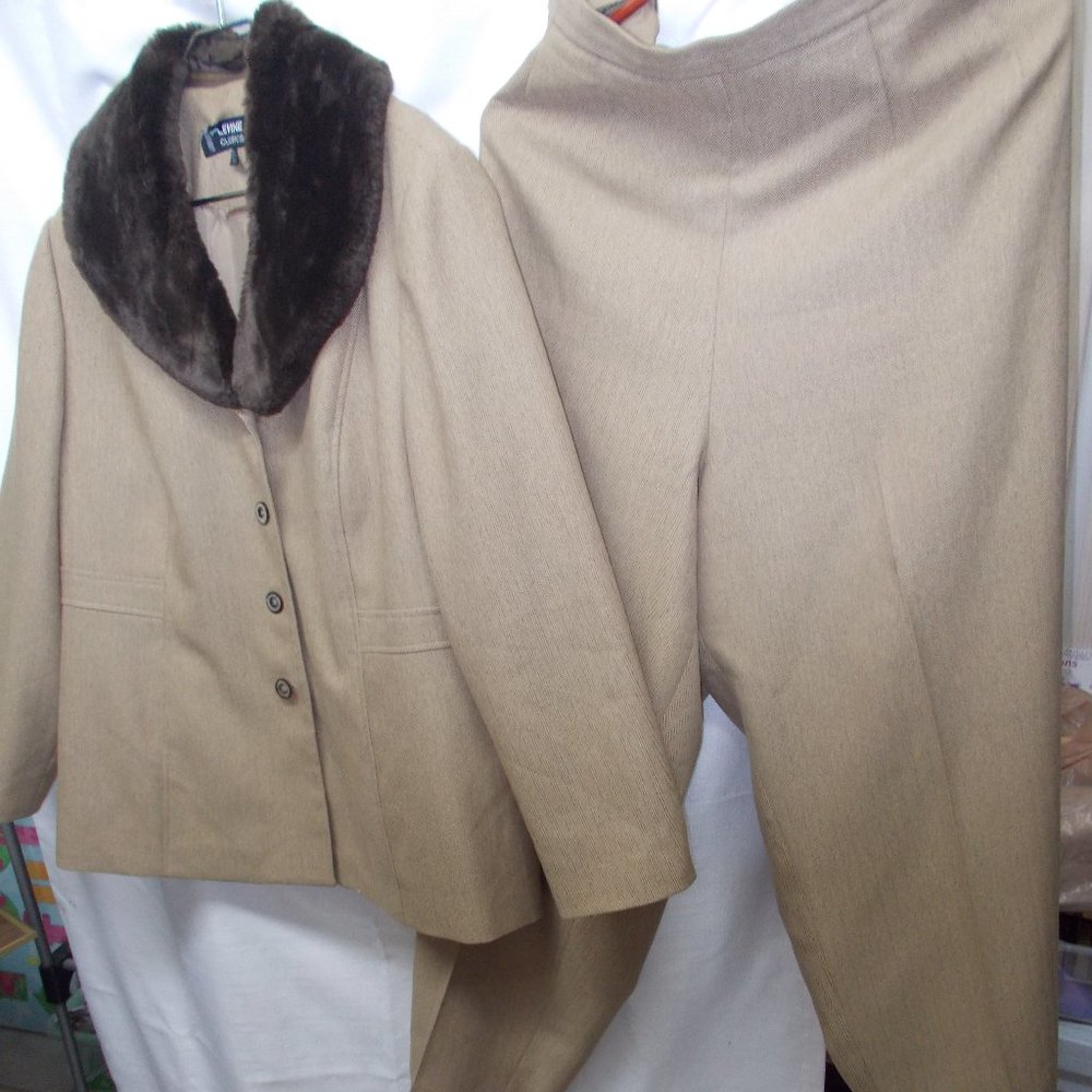 Ladies 2 pc camel tweed lined pants suit plus size 20W by Levine Classics